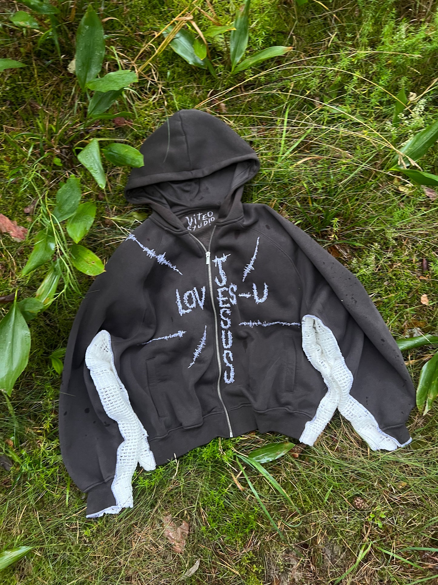 Jesus Loves•U Embroidered Hoodie NR.11
