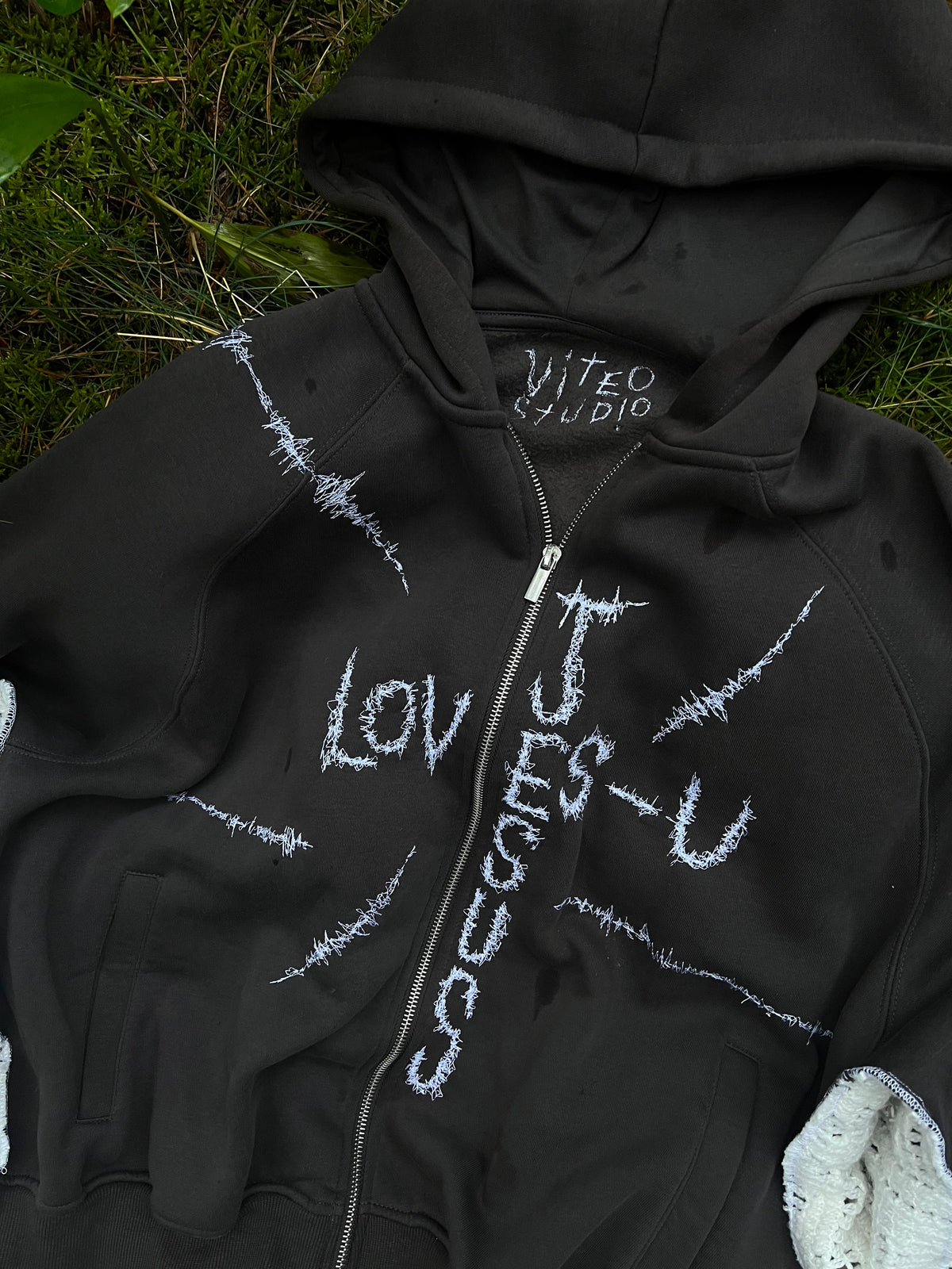 Jesus Loves•U Embroidered Hoodie NR.11