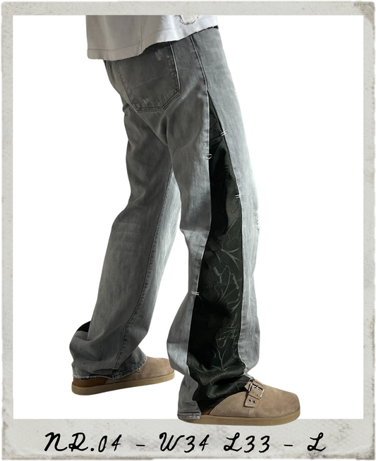 Viteo Studio Curtain Flared Denim Jeans NR.04  side profile on model showing wide leg flared fit with dark curtain panel on outer seam, grey vintage denim, W34 L33
